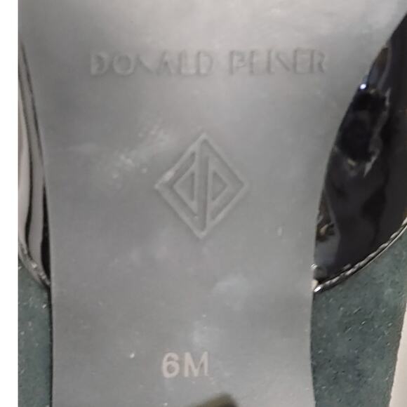 Donald Pliner Camden Pumps Square Toe Croc Embossed Patent Leather Womens Sz 6M - Picture 9 of 9